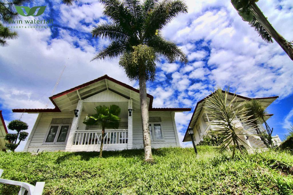 Marbella Twin Waterfall Resort Ciater Bagian luar foto